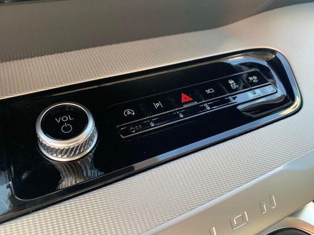 new 2025 Ford Expedition car, priced at $66,884