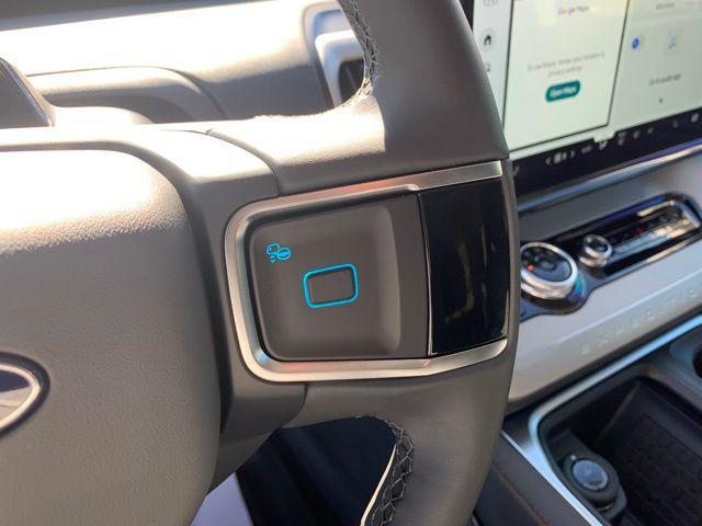 new 2025 Ford Expedition car, priced at $66,884