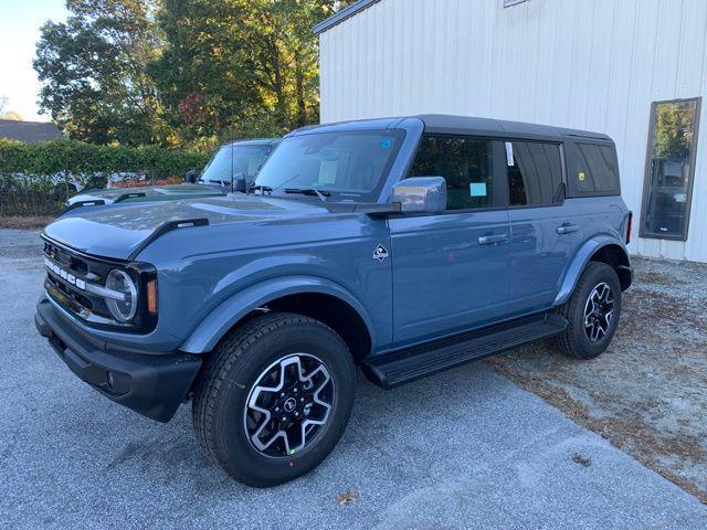 new 2025 Ford Bronco car, priced at $46,113