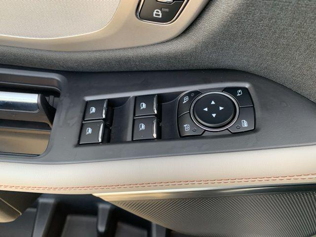 new 2025 Ford Expedition car, priced at $65,986