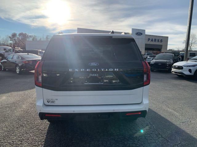 new 2025 Ford Expedition car, priced at $65,986