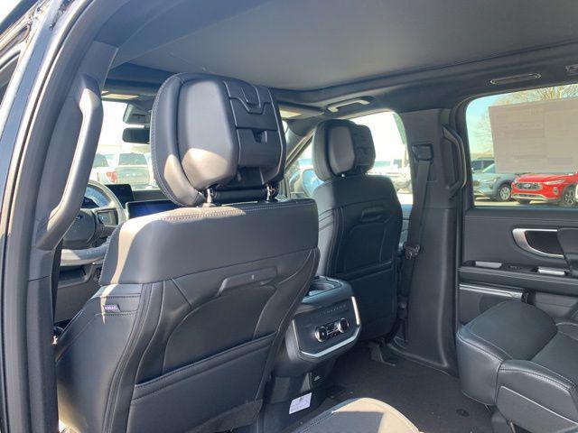 new 2026 Ford Expedition car, priced at $76,948