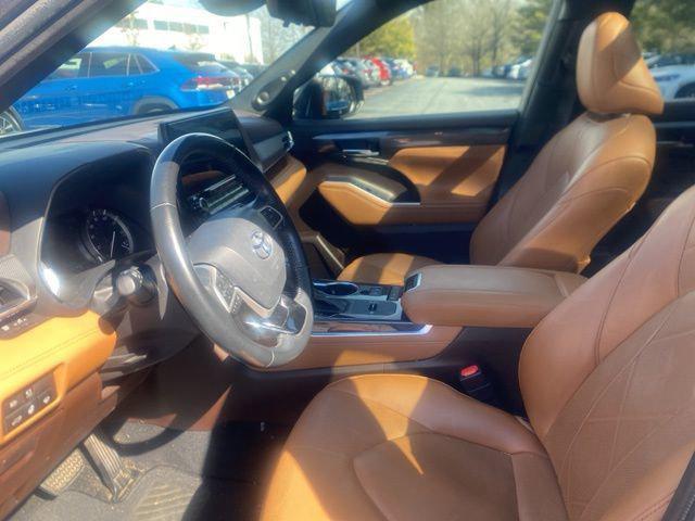 used 2022 Toyota Highlander car, priced at $38,522