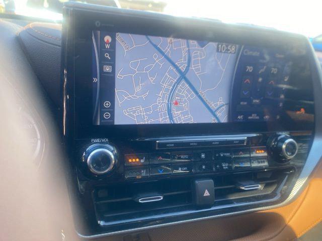 used 2022 Toyota Highlander car, priced at $38,522