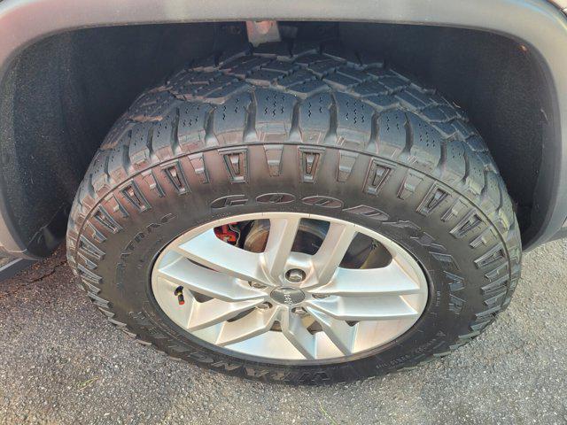 used 2018 Jeep Grand Cherokee car, priced at $13,373