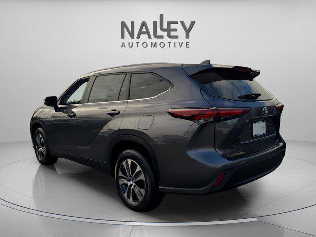 used 2024 Toyota Highlander car, priced at $35,994