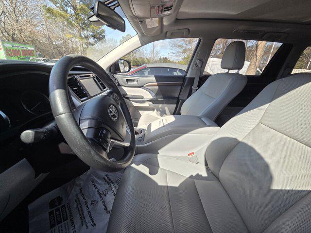 used 2014 Toyota Highlander car, priced at $14,424