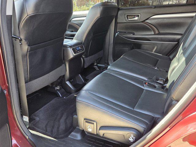 used 2017 Toyota Highlander car, priced at $16,083