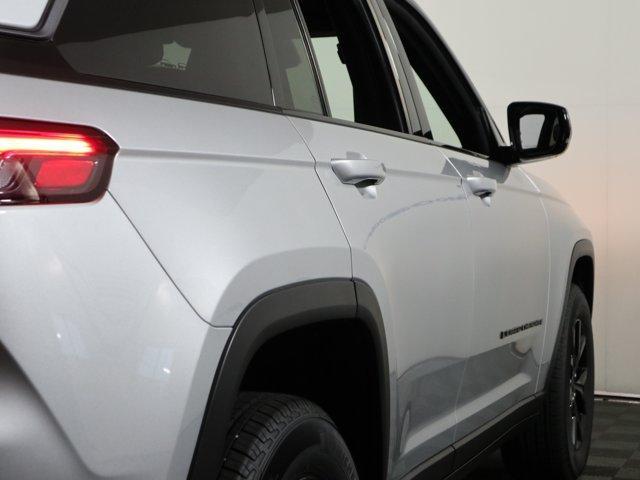new 2026 Jeep Grand Cherokee car, priced at $48,750