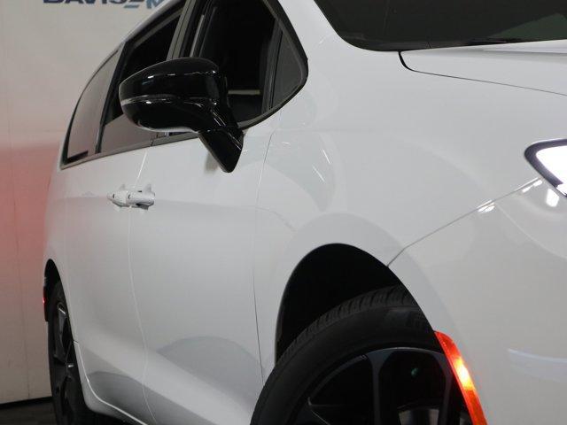 new 2026 Chrysler Pacifica car, priced at $49,905