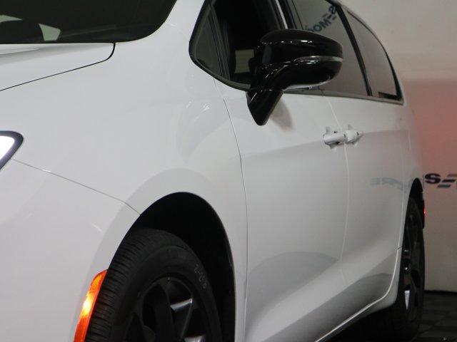 new 2026 Chrysler Pacifica car, priced at $49,905