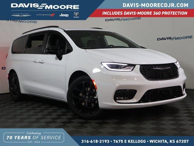 new 2026 Chrysler Pacifica car, priced at $49,905