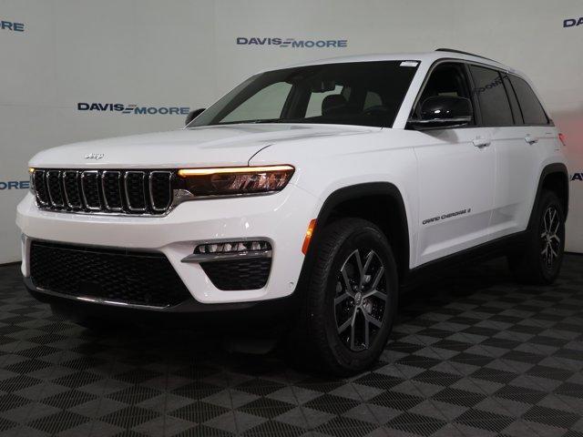 new 2025 Jeep Grand Cherokee car, priced at $52,340