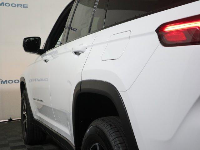 new 2025 Jeep Grand Cherokee car, priced at $52,340