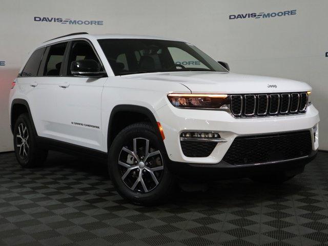 new 2025 Jeep Grand Cherokee car, priced at $52,340