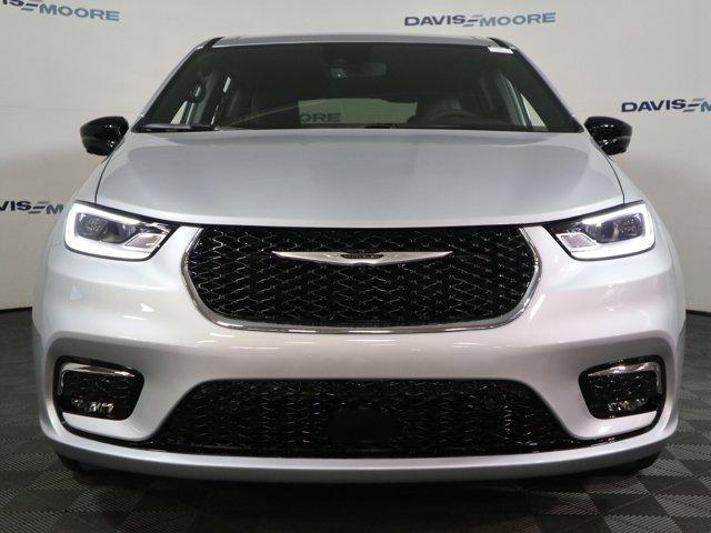 new 2026 Chrysler Pacifica car, priced at $46,160
