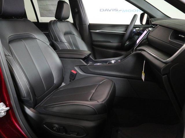 new 2025 Jeep Grand Cherokee car, priced at $52,935