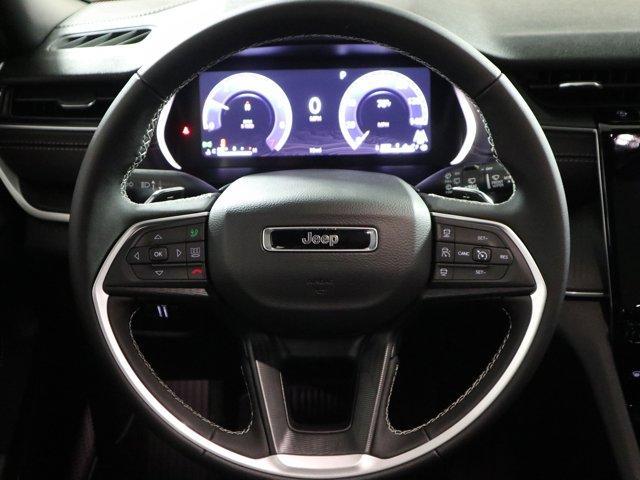 new 2025 Jeep Grand Cherokee car, priced at $42,375