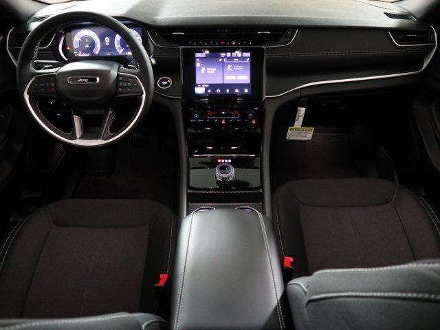 new 2025 Jeep Grand Cherokee car, priced at $42,375