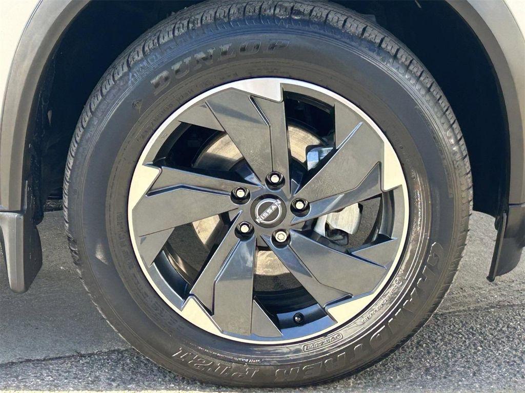 used 2025 Nissan Rogue car, priced at $24,991