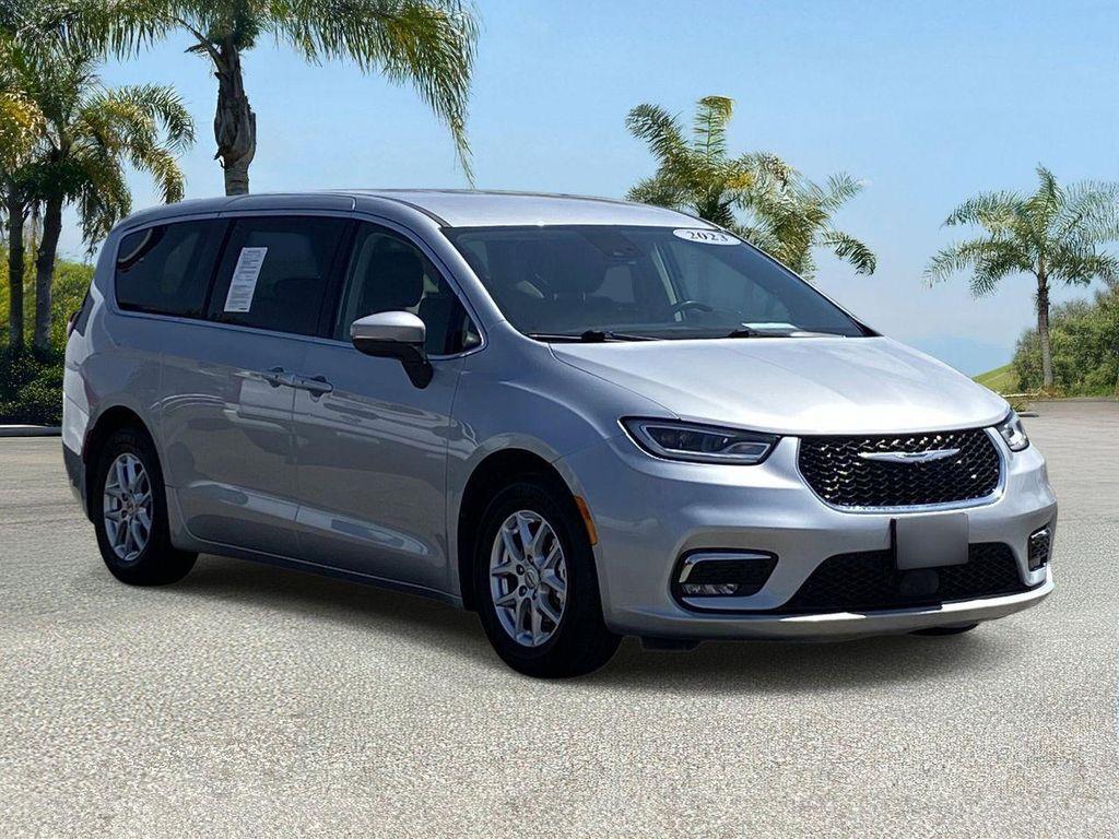 used 2023 Chrysler Pacifica car, priced at $21,500