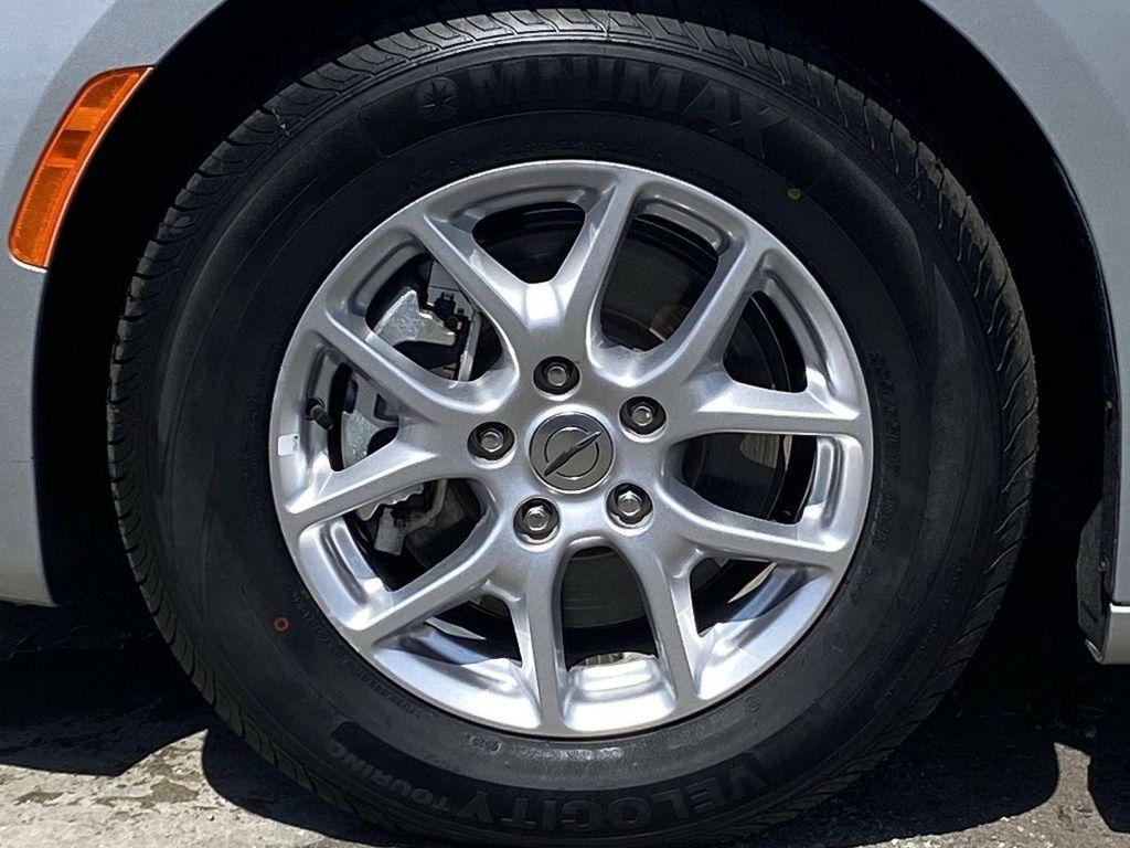 used 2023 Chrysler Pacifica car, priced at $21,500