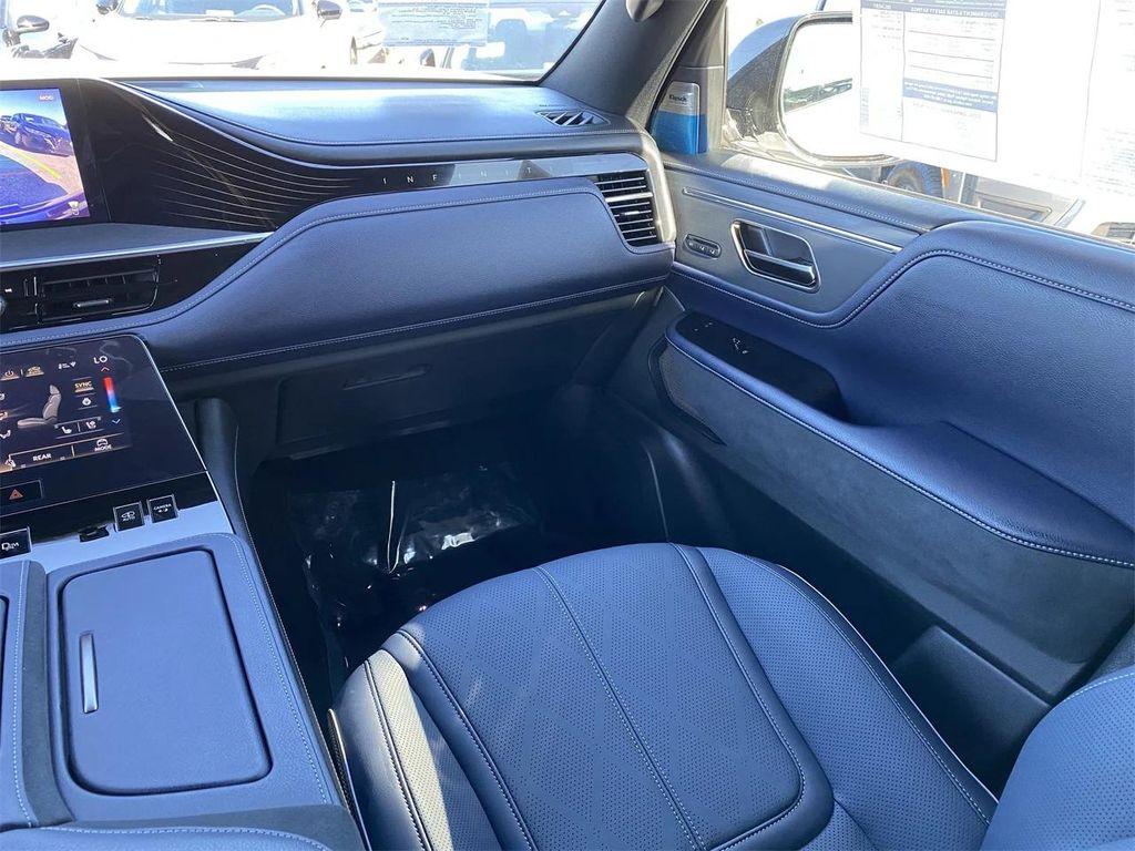 new 2026 INFINITI QX80 car, priced at $103,252