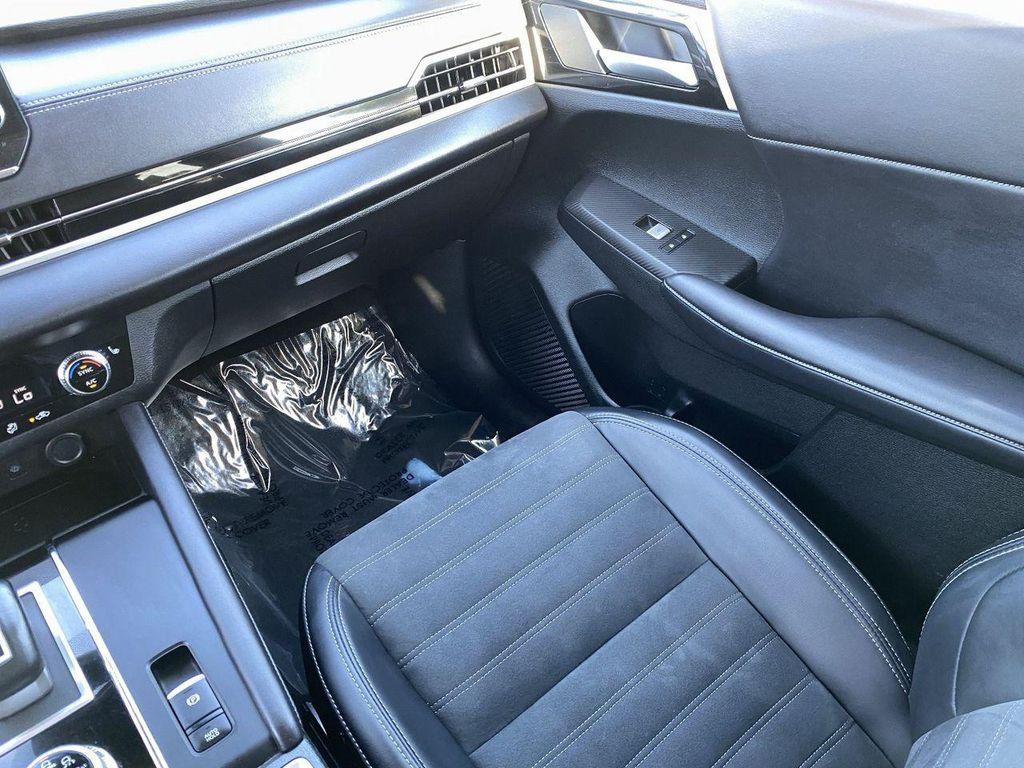 used 2024 Mitsubishi Outlander car, priced at $19,574