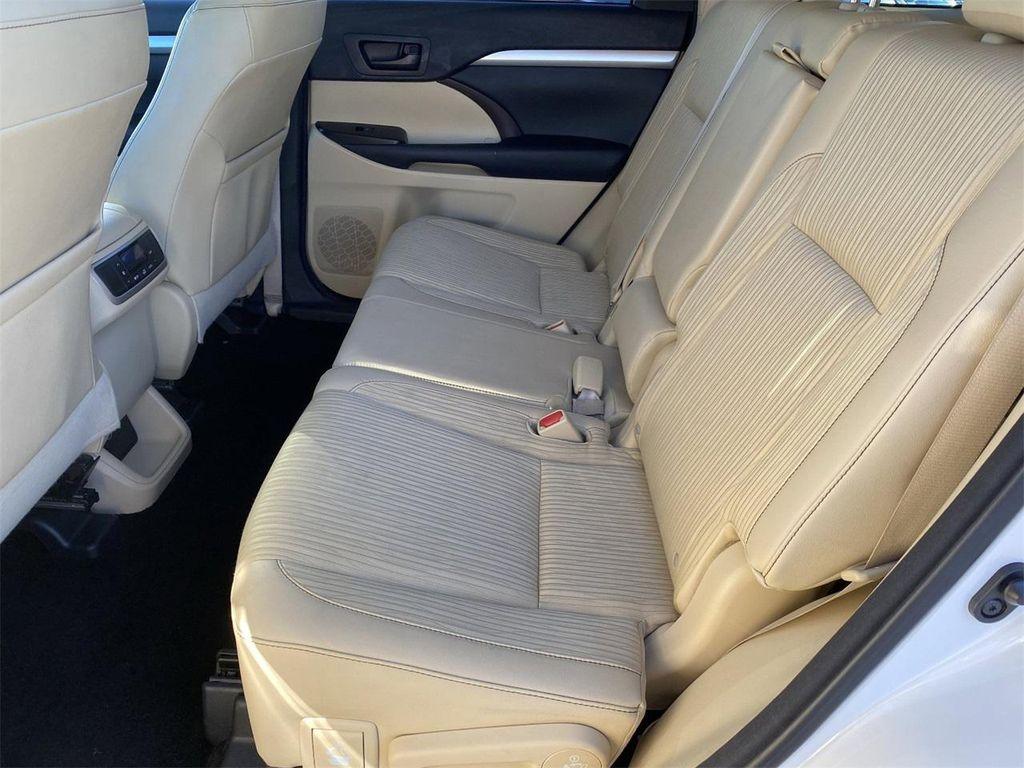 used 2014 Toyota Highlander car, priced at $13,996