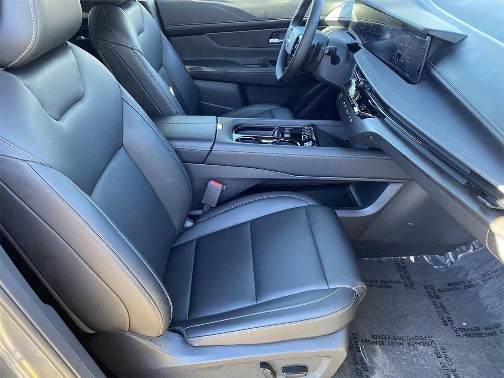 used 2025 Nissan Murano car, priced at $31,596