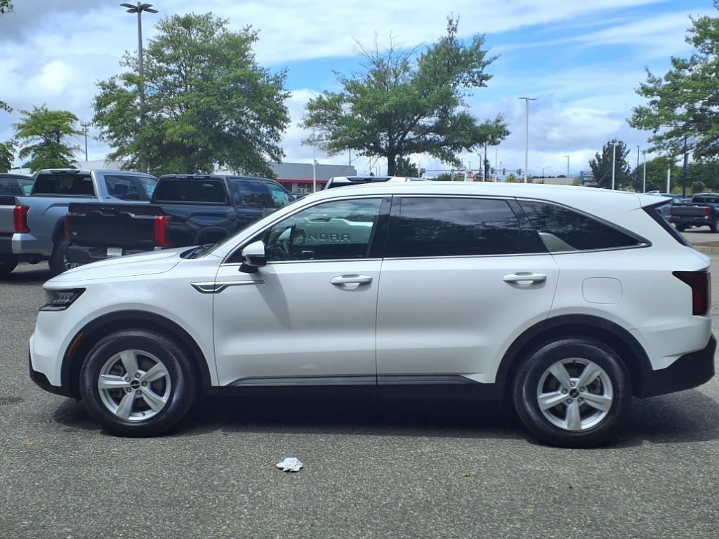 used 2022 Kia Sorento car, priced at $23,890