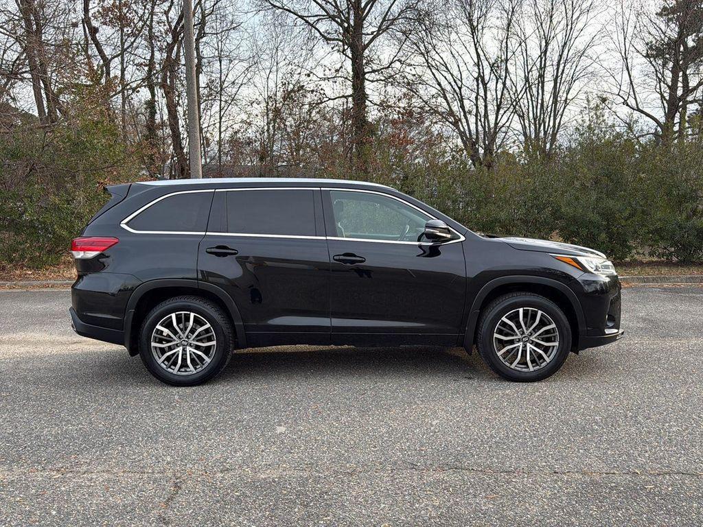 used 2018 Toyota Highlander car, priced at $19,115