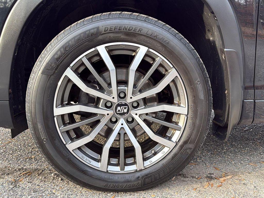 used 2018 Toyota Highlander car, priced at $19,115