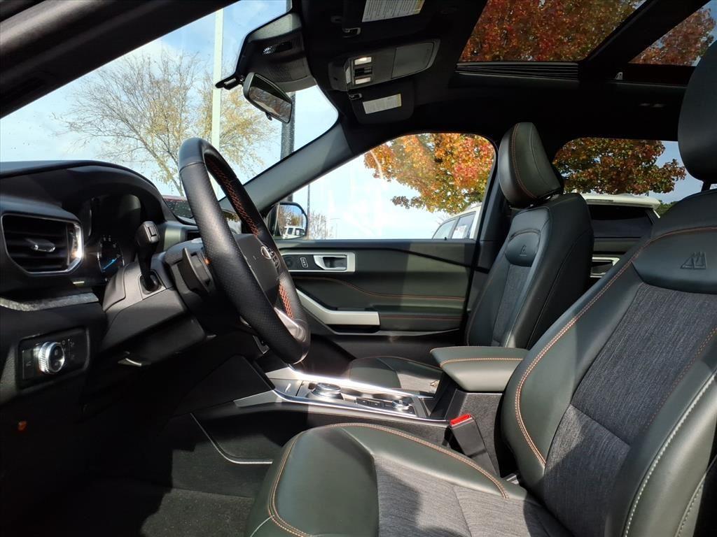 used 2022 Ford Explorer car, priced at $33,384
