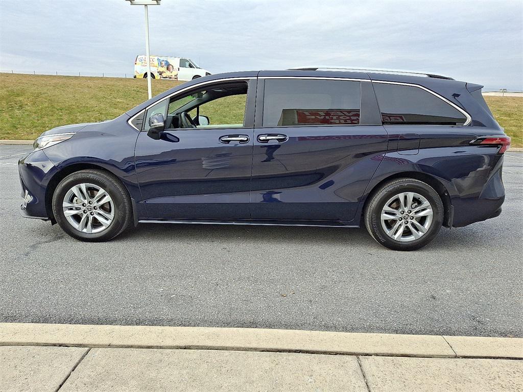 used 2025 Toyota Sienna car, priced at $53,997