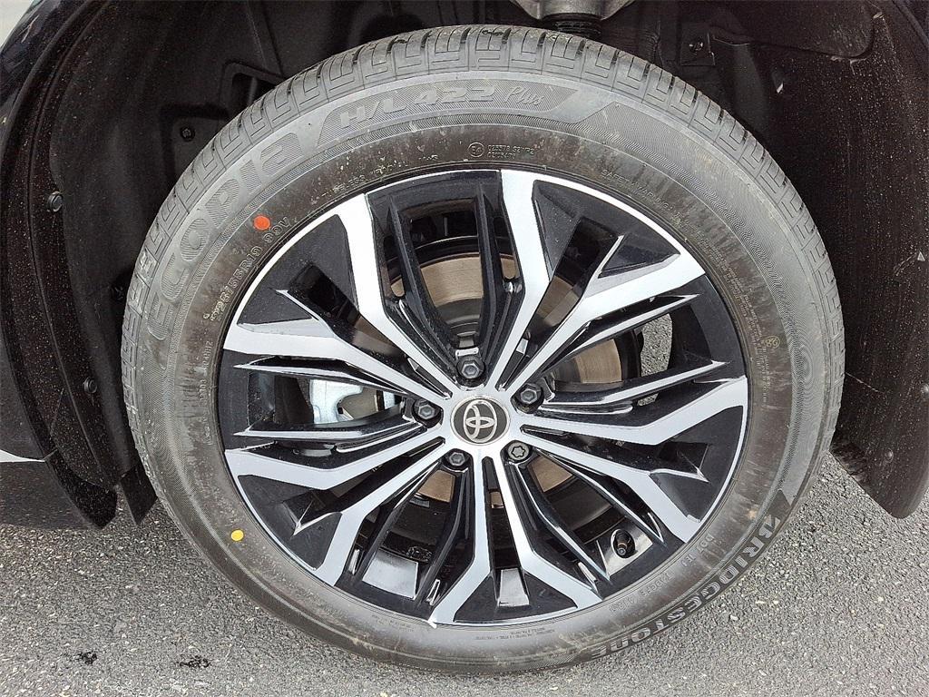 new 2025 Toyota Crown Signia car, priced at $47,309