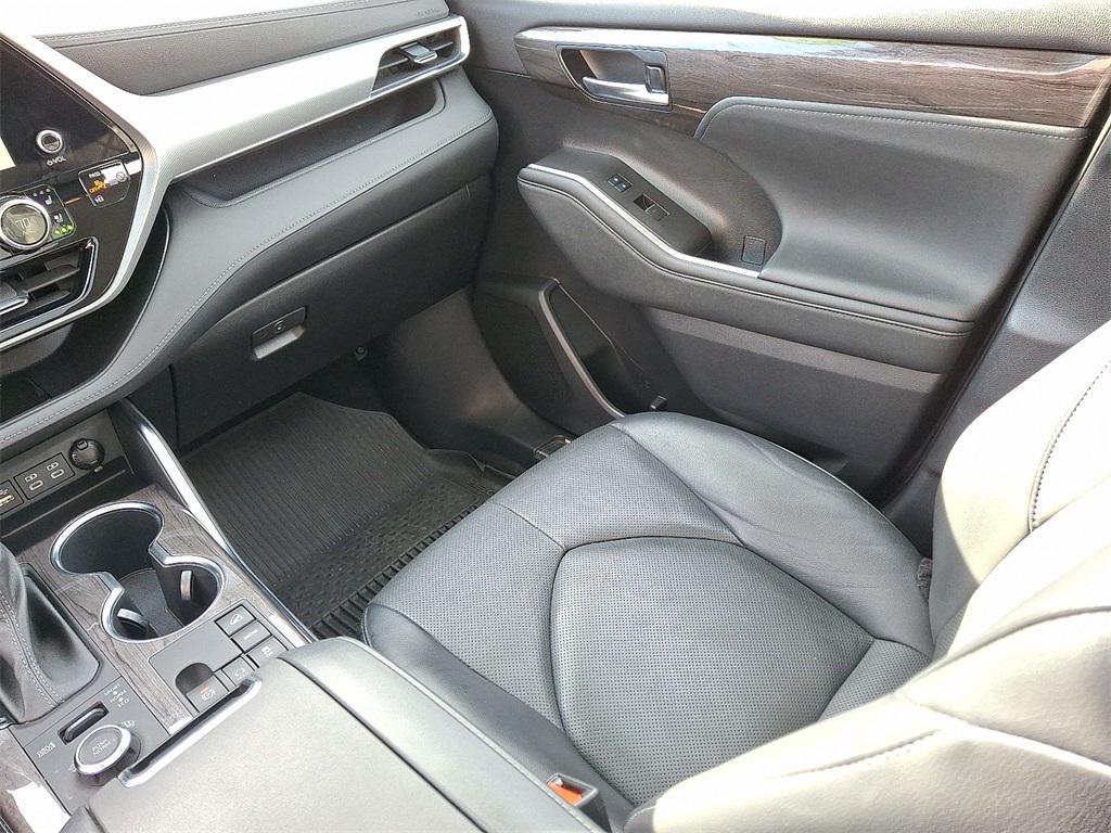 used 2023 Toyota Highlander car, priced at $44,947