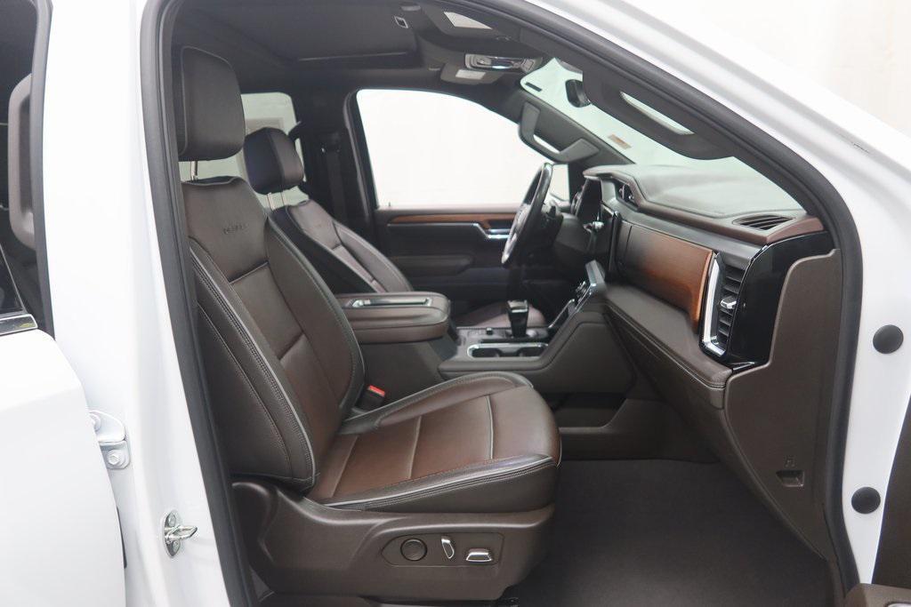 used 2022 GMC Sierra 1500 car, priced at $41,578