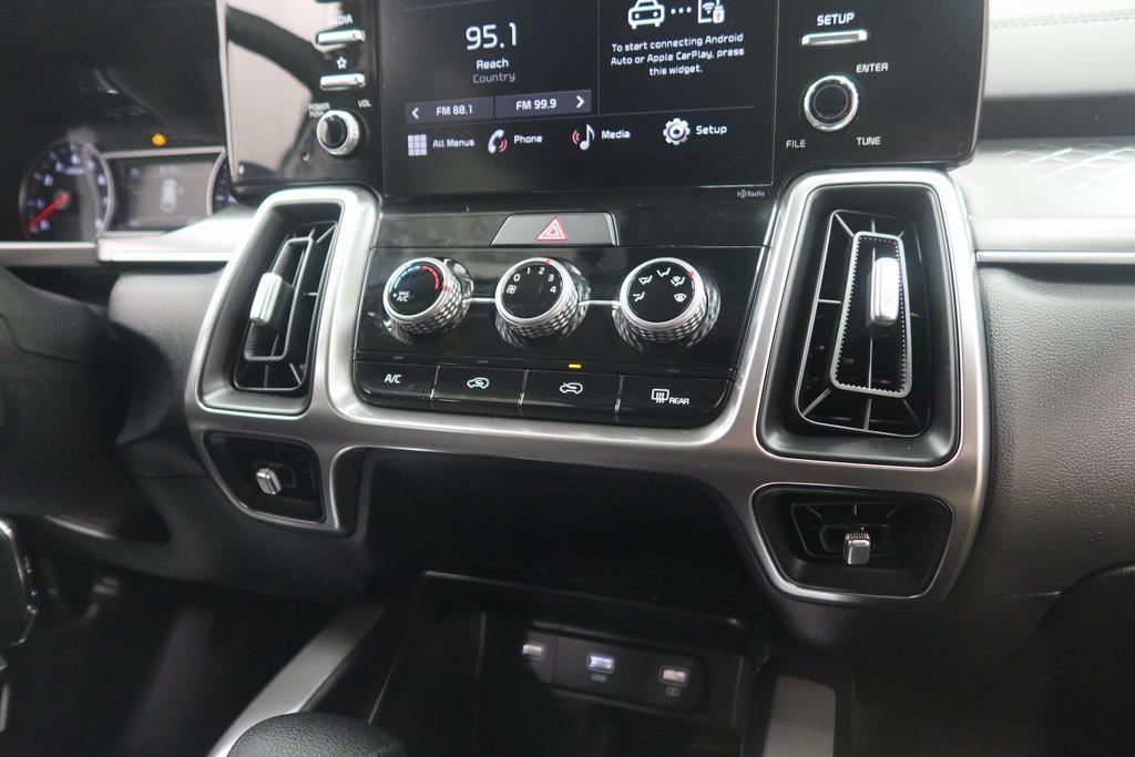 used 2023 Kia Sorento car, priced at $23,135
