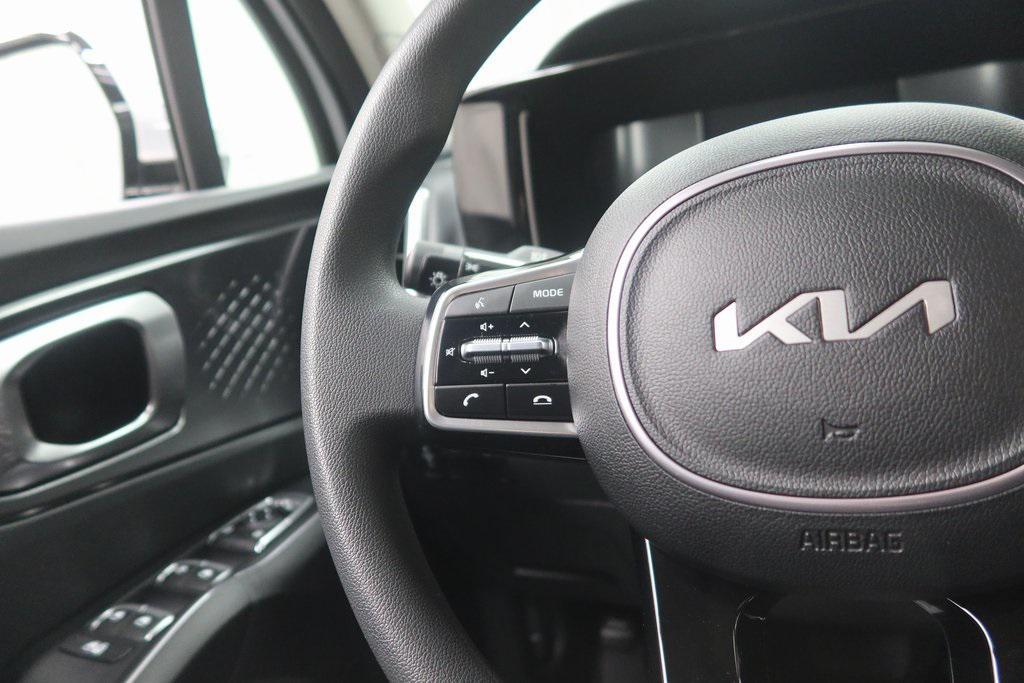 used 2023 Kia Sorento car, priced at $23,135