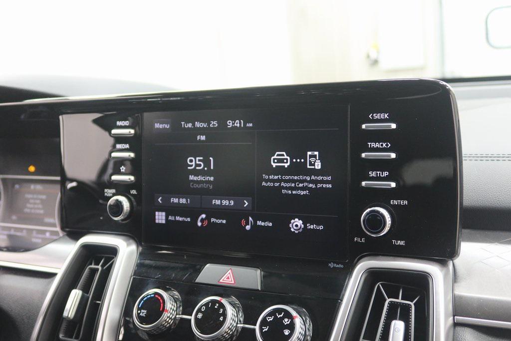 used 2023 Kia Sorento car, priced at $23,135