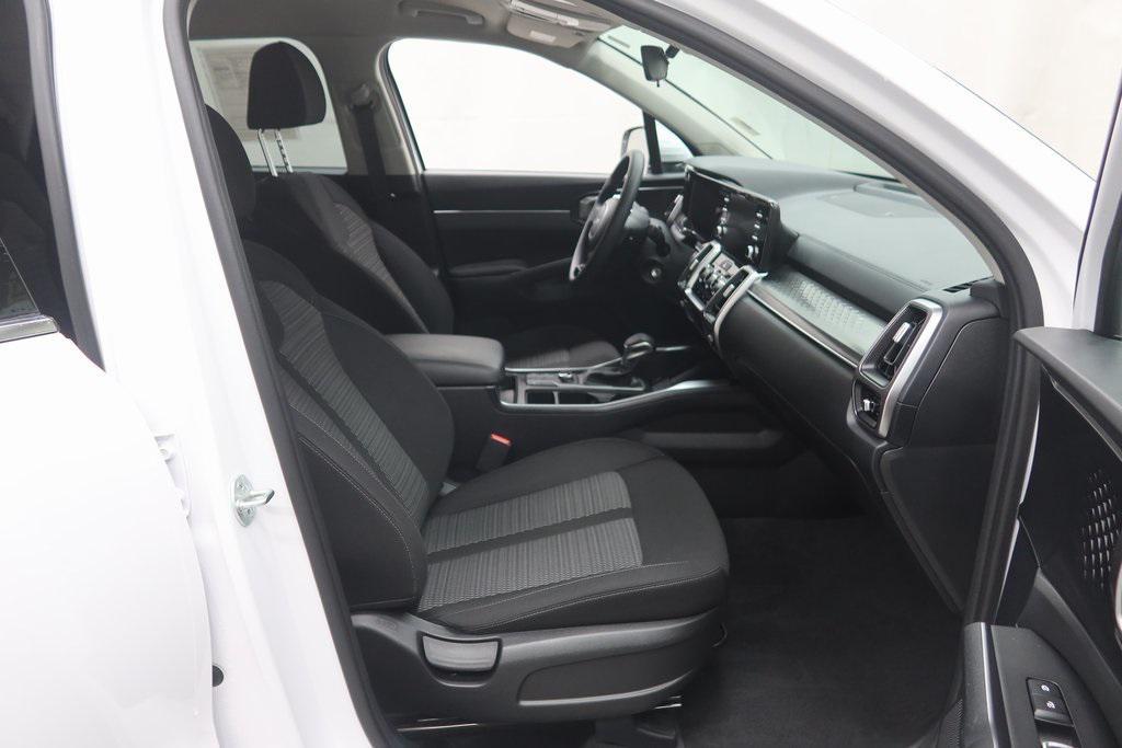 used 2023 Kia Sorento car, priced at $23,135