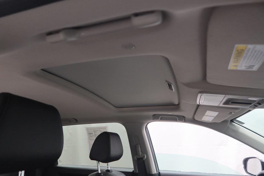 used 2025 Honda CR-V car, priced at $31,900