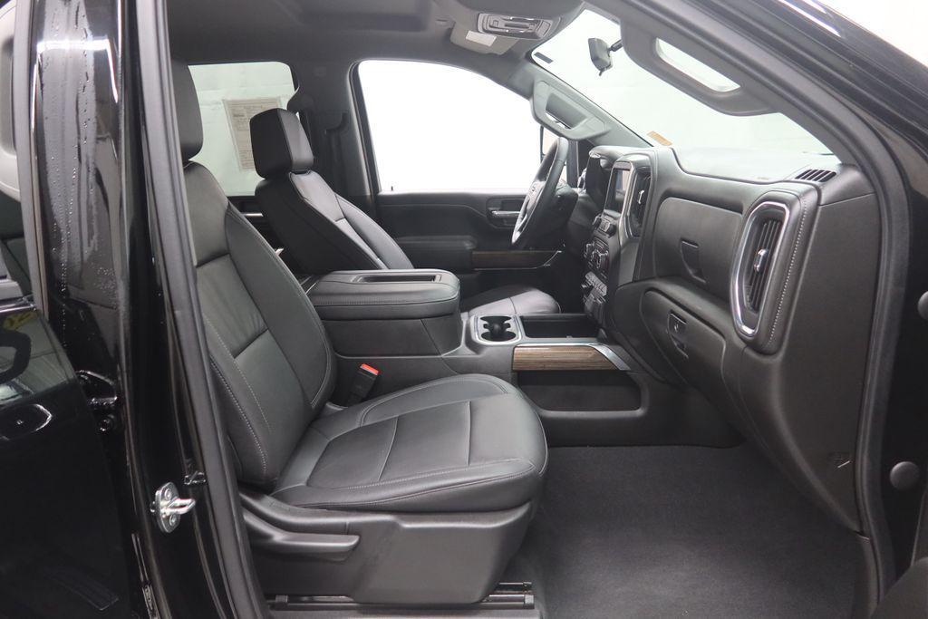 used 2022 Chevrolet Silverado 2500 car, priced at $38,992