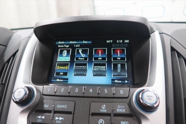 2017 Silver Ice Metallic Chevrolet Equinox