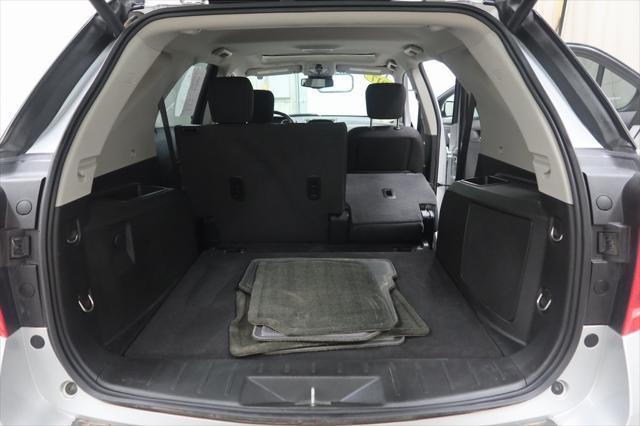 2017 Silver Ice Metallic Chevrolet Equinox