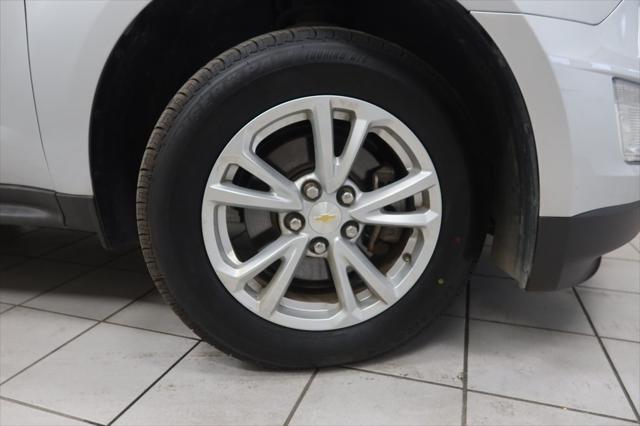 2017 Silver Ice Metallic Chevrolet Equinox