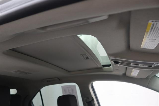 2017 Silver Ice Metallic Chevrolet Equinox