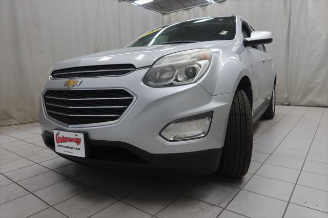2017 Silver Ice Metallic Chevrolet Equinox