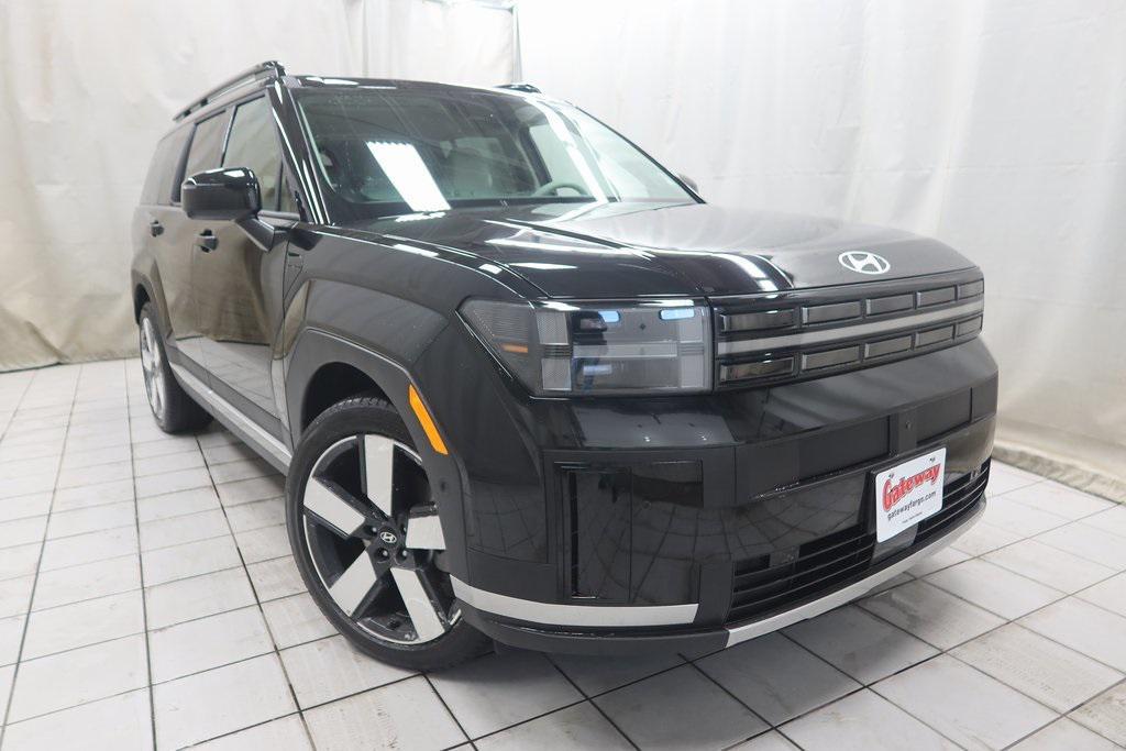 used 2024 Hyundai Santa Fe car, priced at $35,623